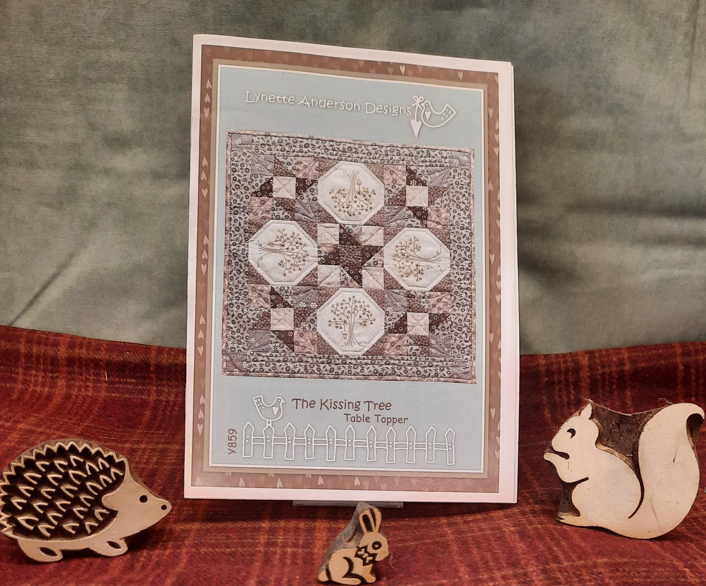 Lynette Anderson The Kissing Tree Table Topper Pattern