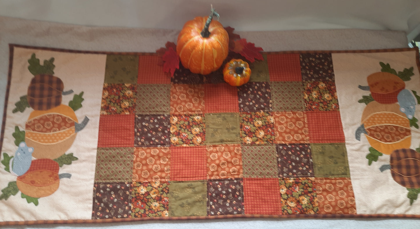 Pumkin Patch Table Runner
