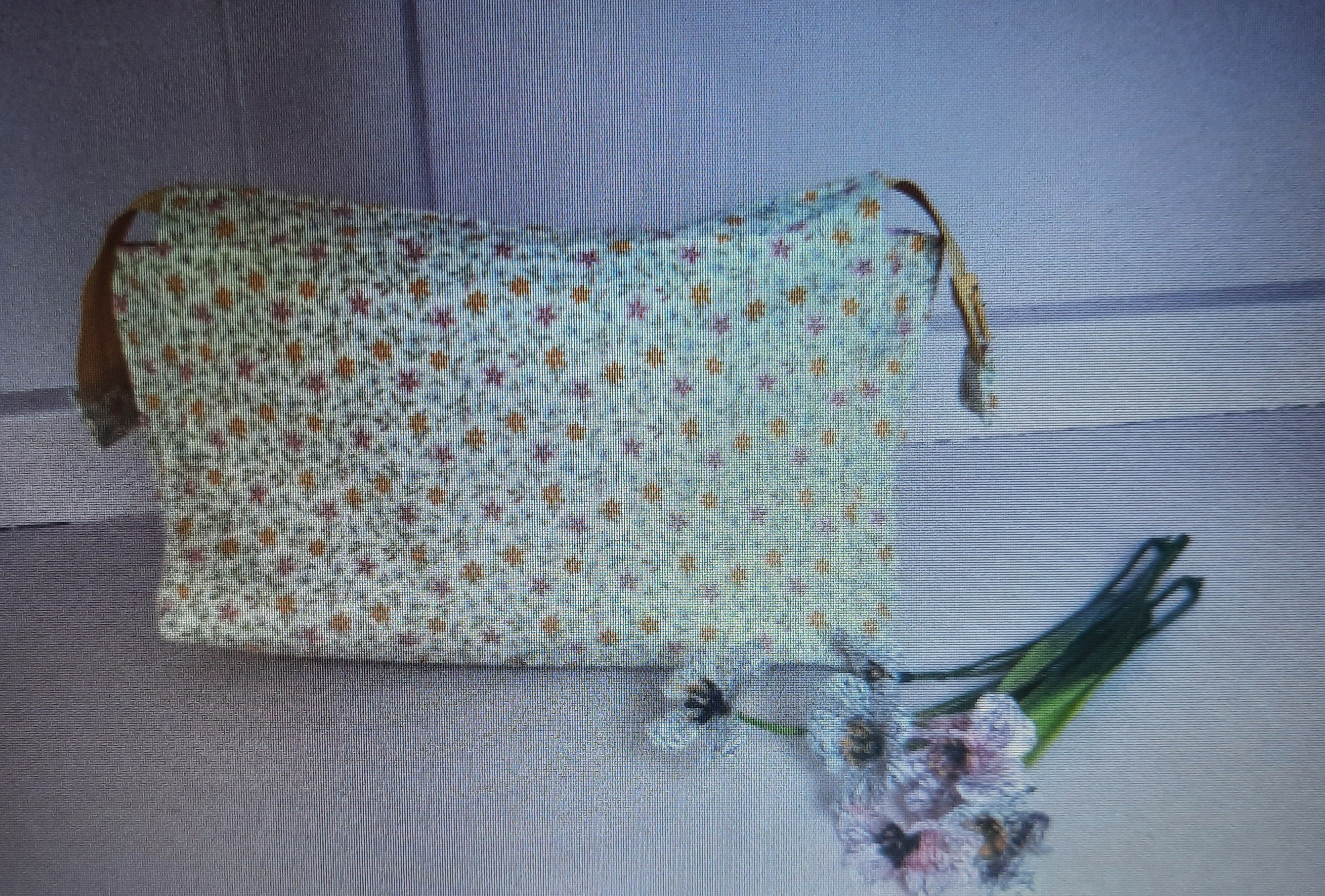 Pencil Case with Divider Pattern