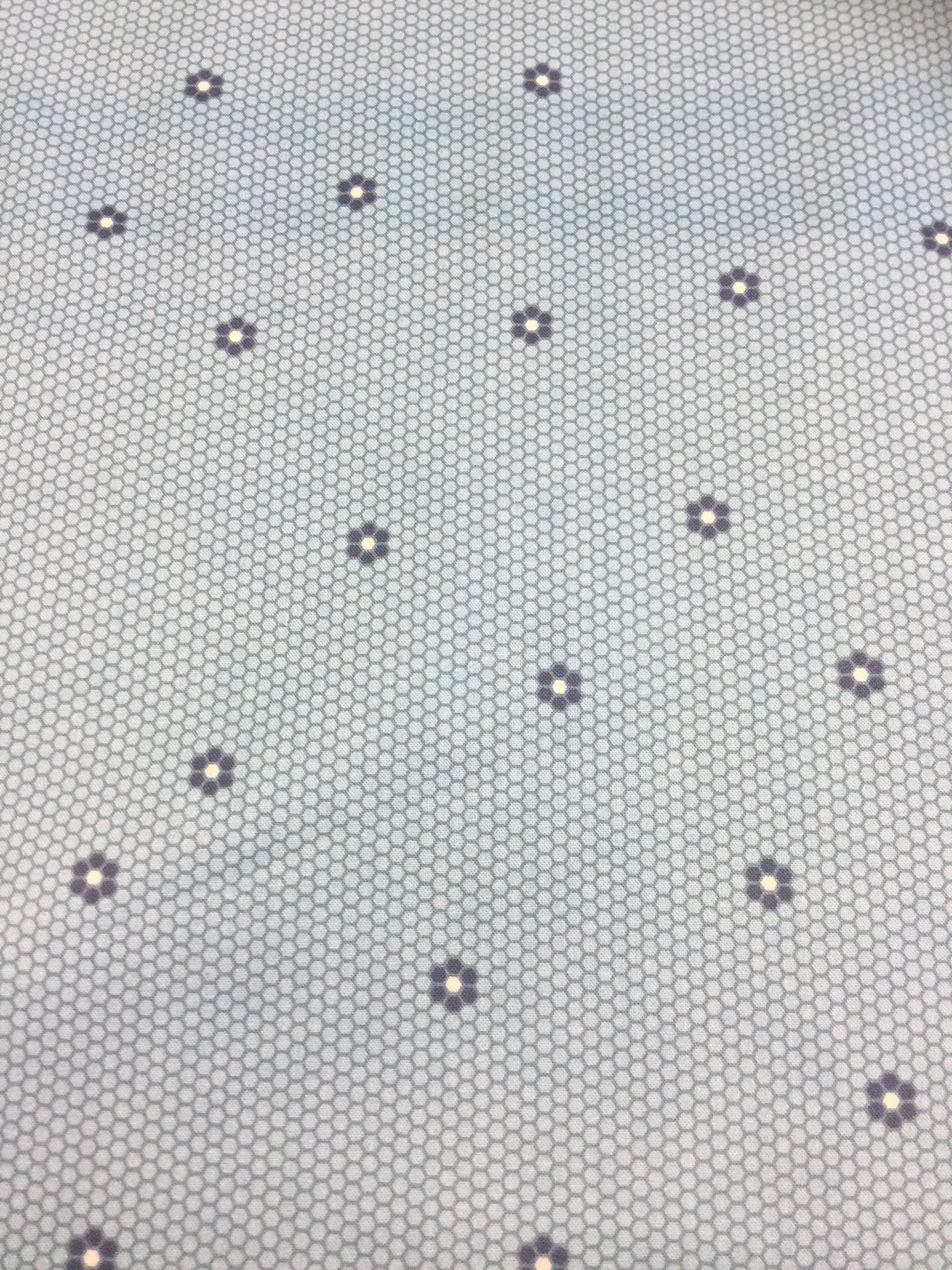 Something blue, Something Borrowed. Honeycomb on Blue