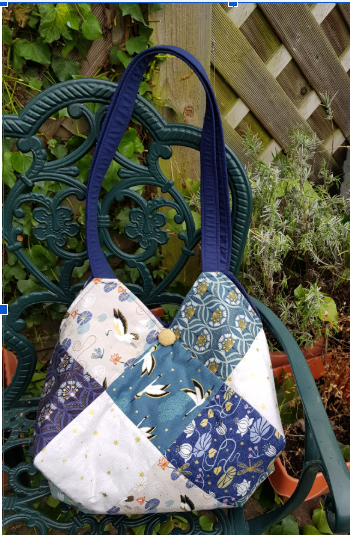 Jadin De Lis Shoulder Bag